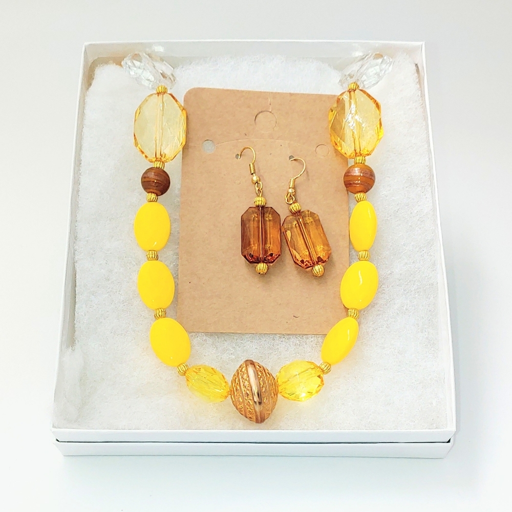 2472NE014. Handmade 2 pc. Yellow Gold Necklace Set - Picture 1 of 8